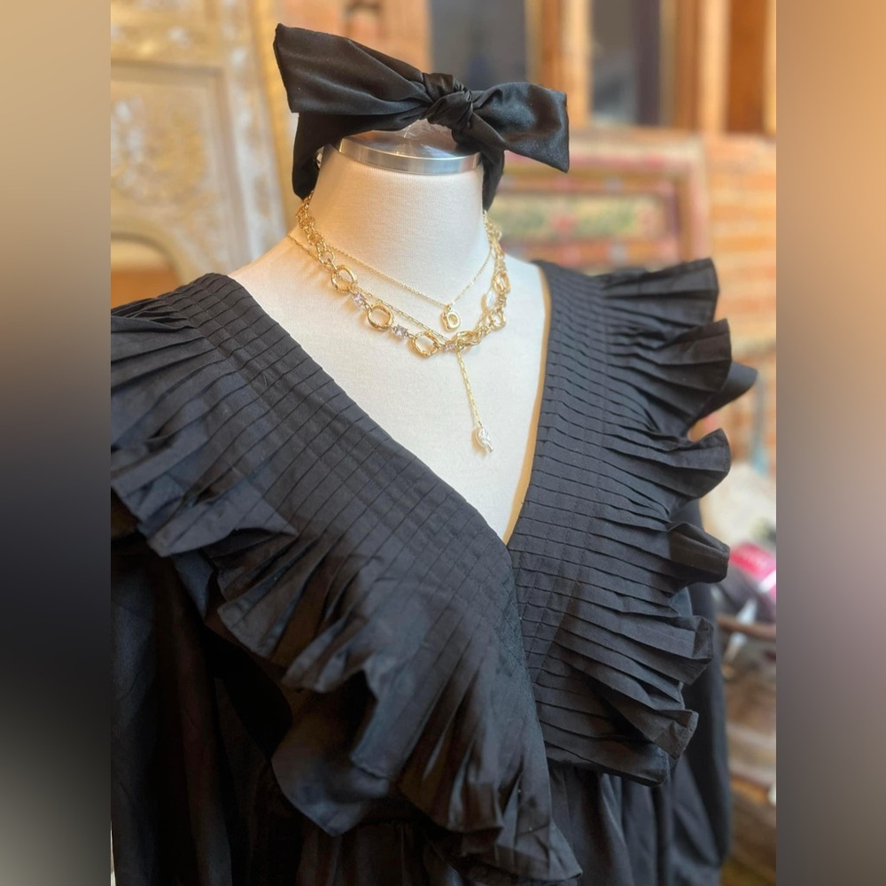 Beautiful black dress by Entro! NWT! - Picture 3 of 4